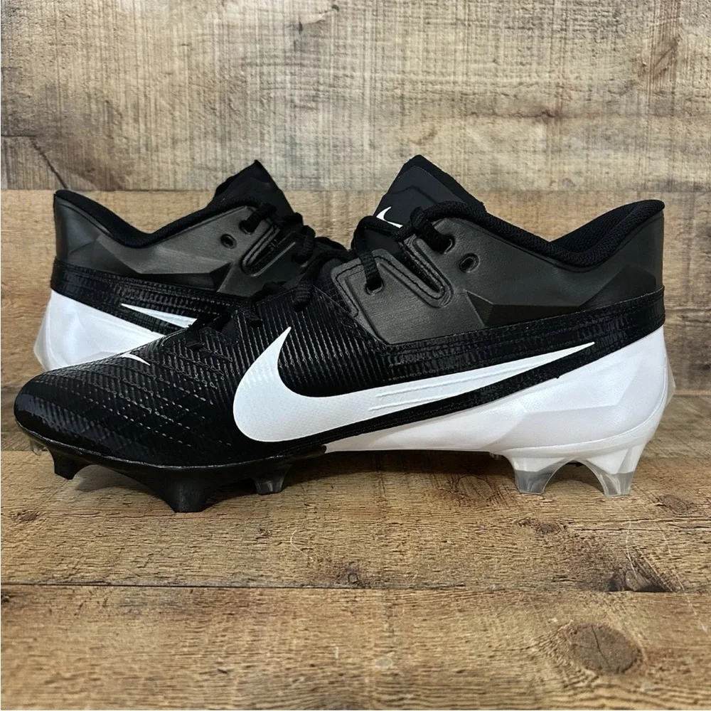 Nike Vapor Edge Elite 2 360‎ Cleats in Black and White Sz 8 men’s
